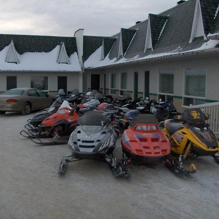 Motel Royal Cabano Exterior photo